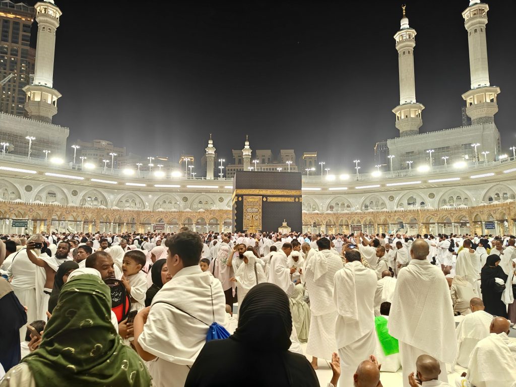 Complete Umrah packages from Pakistan 4 pexels fahadputhawala 34956775